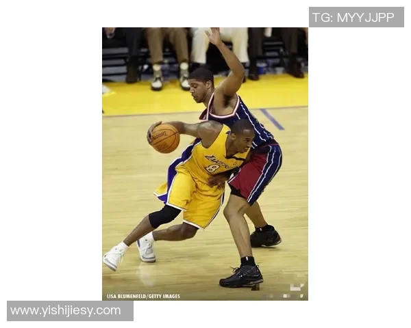 03年湖人火箭经典对决回顾：科比与姚明的巅峰对抗之战