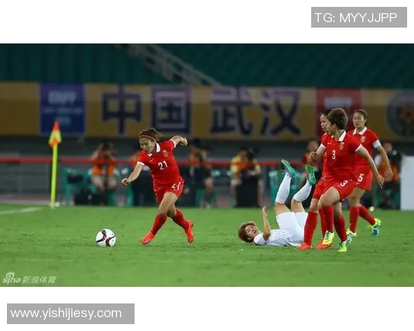 东亚杯精彩对决中国队迎战朝鲜队直播全程回顾与精彩瞬间解析 东亚杯精彩对决中国队迎战朝鲜队直播全程回顾与精彩瞬间解析