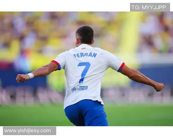 费兰托雷斯的足球之路：从青训崛起到国际舞台的闪耀瞬间